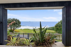 Wow On Wanaka Bay, New Plymouth